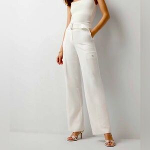 New White House Black Market White Wide Leg  pant Sz.2